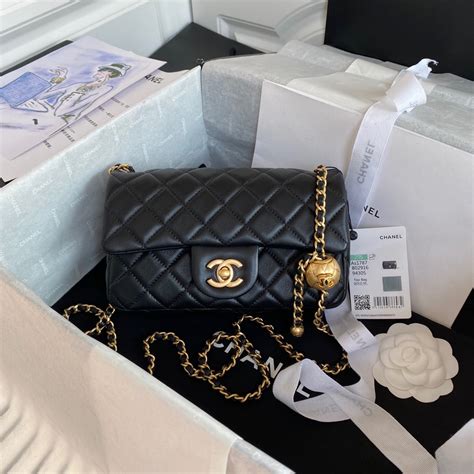 chanel pearl crush bag